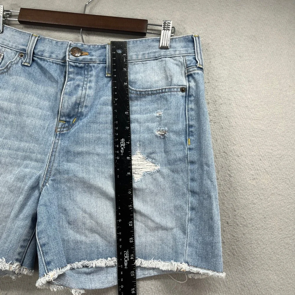 J.Crew Denim Shorts Womens 30 Light Wash Distressed Raw Hem Ripped Casual Beach